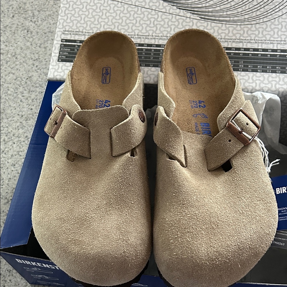Birkenstock womens/mens Tan Suede Clogs with Adjustable Buckle
